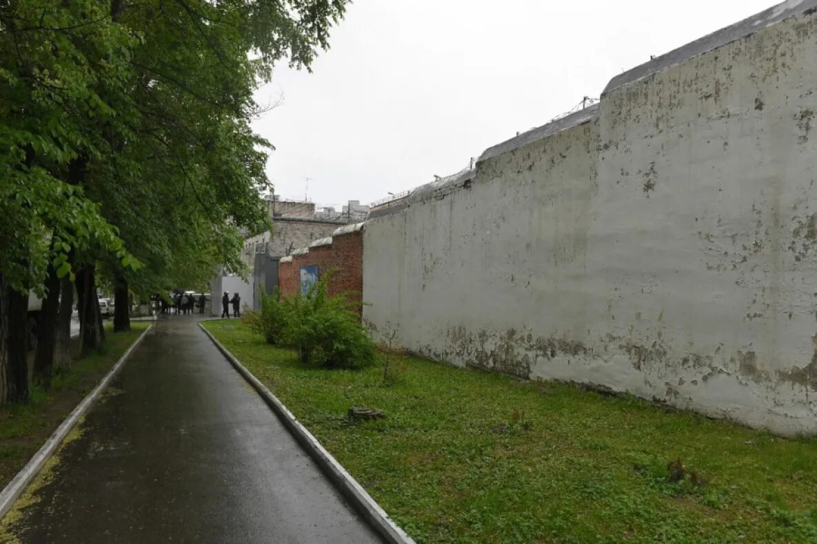 Сизо на водном стадионе. Сизо хабаровск знаменщикова. Хабаровск сизо на джамбула. Фку следственный изолятор 1 в хабаровске. Сизо хабаровск знаменщикова.