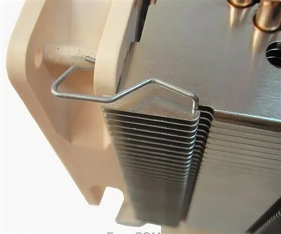 Как прикрепить кулер. Скобы для вентилятора noctua 120 мм. скобы крепления вентилятора noctua. скобы для вентилятора процессора 120 мм. скобы для кулера 120 мм.