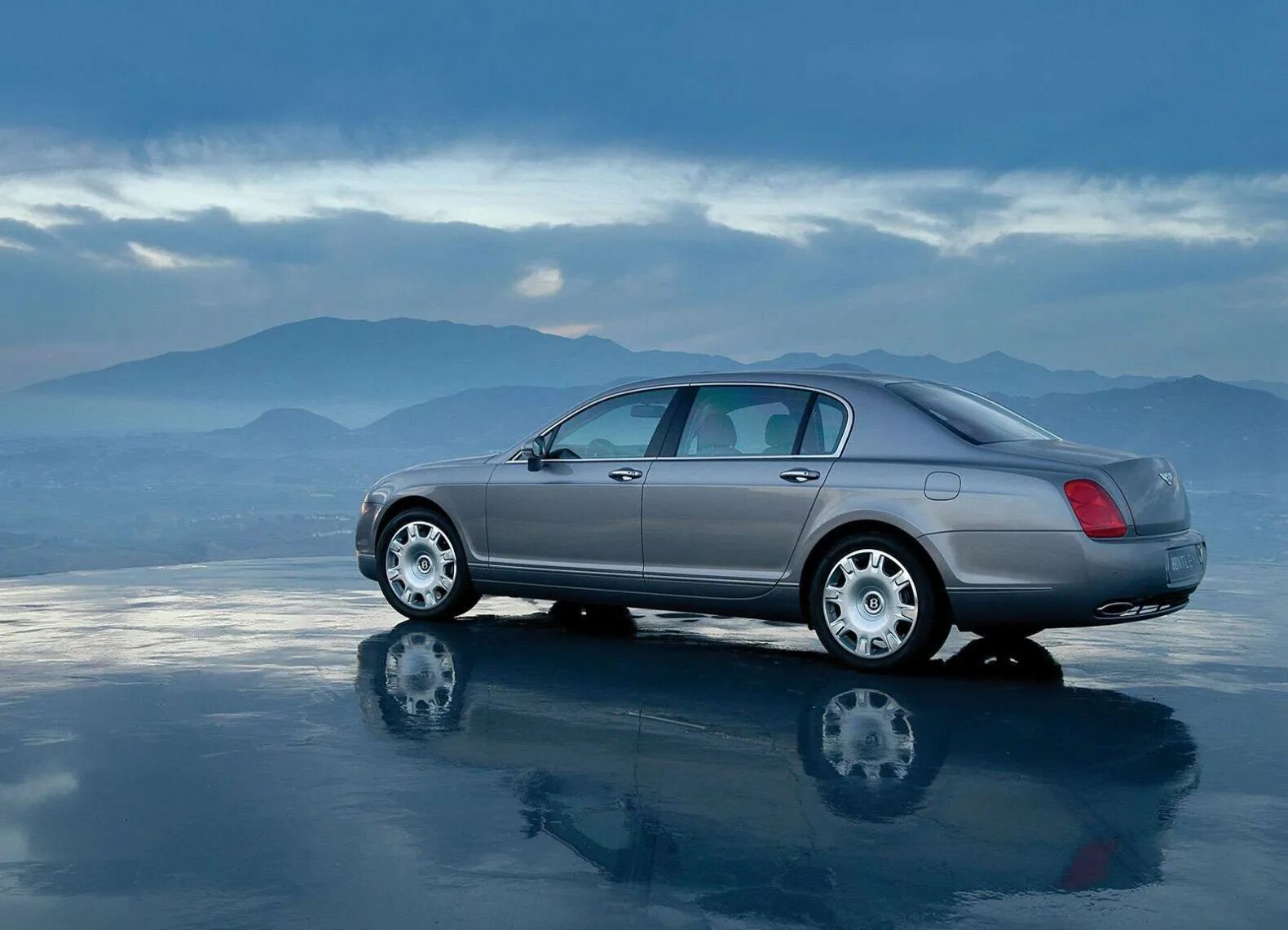 Continental Flying Spur 2005. Bentley Flying Spur 2005. Bentley Continental Flying Spur 2005. Bentley Continental Flying Spur 2006. Бентли continental flying spur 2007