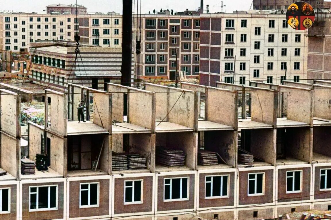 Первый панельный. Хрущевки панельные постройки 1957-1970 г.г. Хрущевки 1954. Панельное домостроение в СССР.