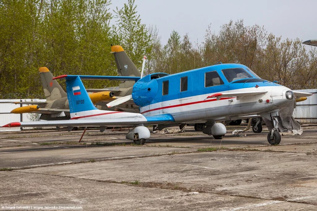 М 101 т. М101т гжель. самолёт м-101т «гжель» кабина. м-101т пассажирский самолёт. самолет гжель м101-т.