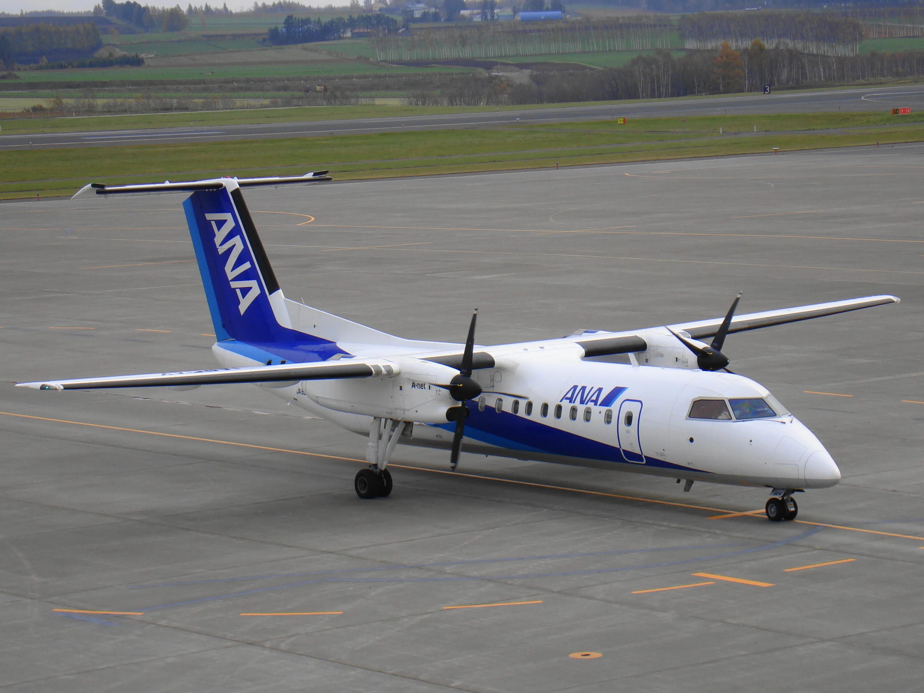 Q 300. Де Хэвилленд (Бомбардье)ДХЦ-8-300 Дэш 8/8q. Бомбардье DHC-8-300. DHC-8-q300. De Havilland Canada DHC-8-300.