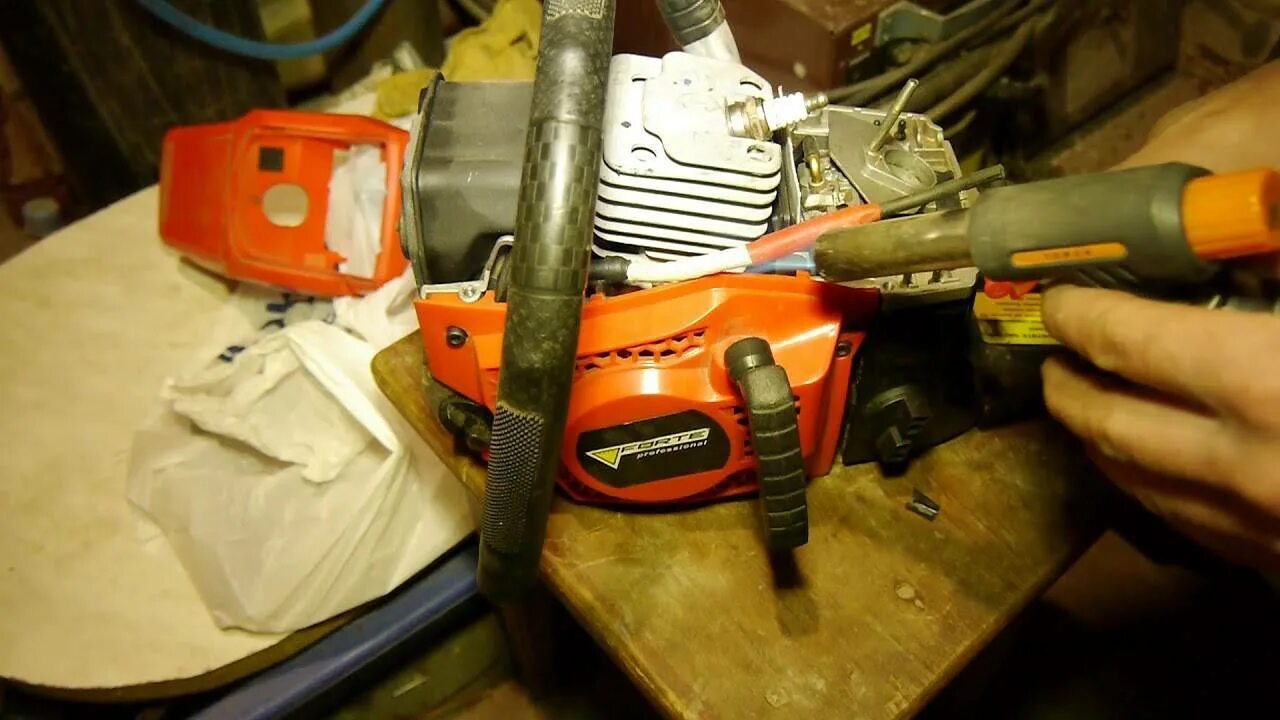 Не заводится новая пила. Не глохнет бензопила хускварна 365. Einhell gc-eh 5747 3403742. Не заводится новая пила. Бензопила партнёр 350 заводка.