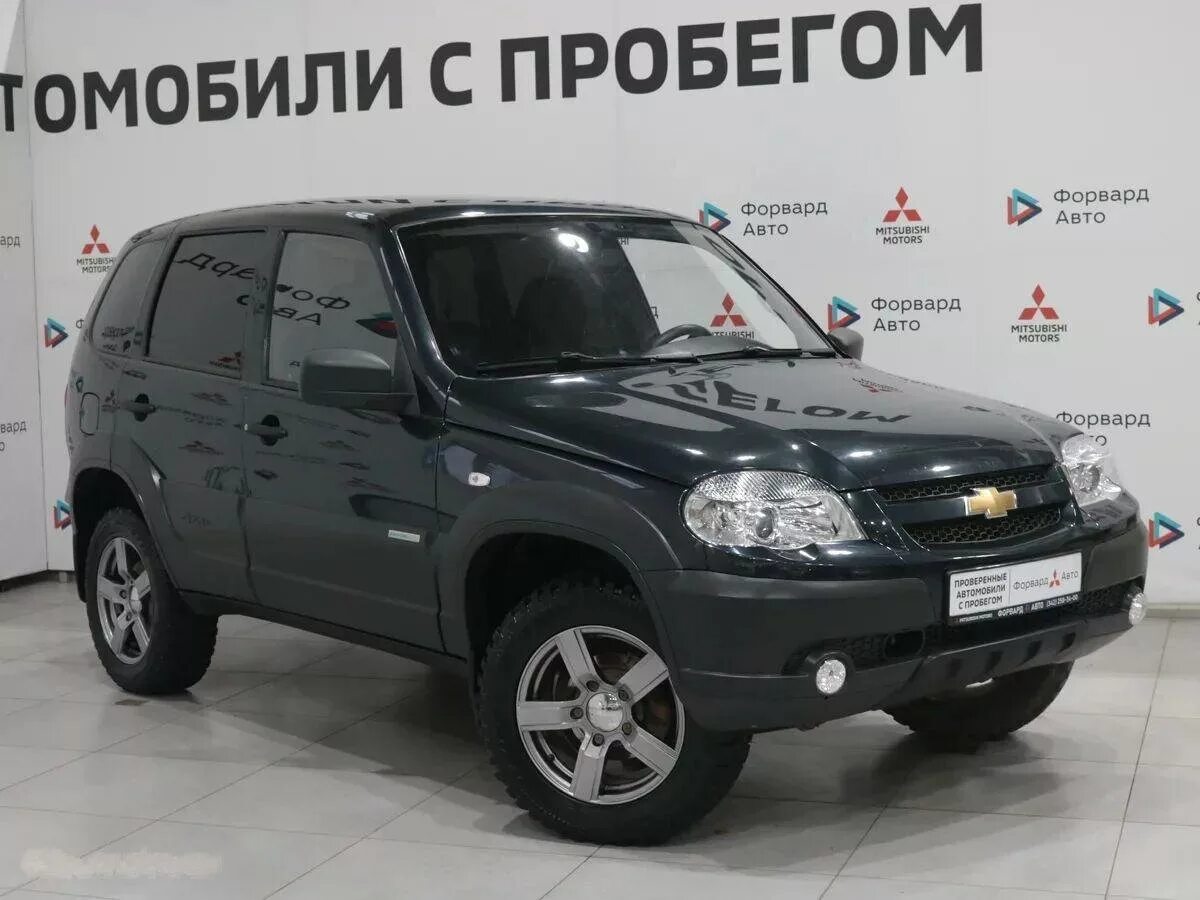 Авито пермский край пробегом частные. Chevrolet Niva 2013 года. Chevrolet Niva, 2013 на авто ру. Автосалон Нива Шевроле Пермь. Нива Шевроле спробеглм.