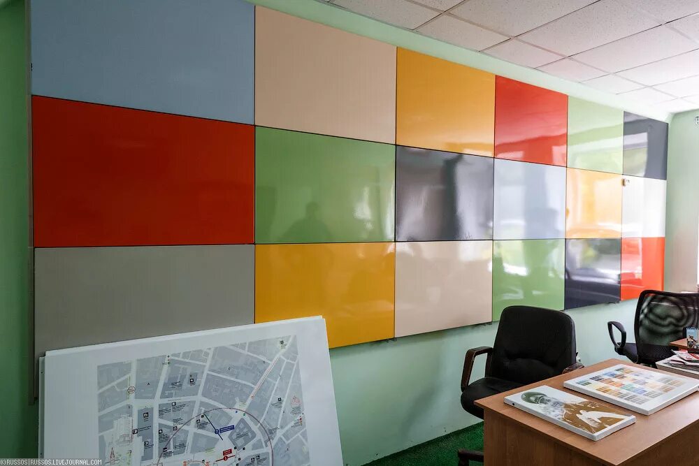 цветные панели. разноцветное стекло. как изменить цвет панели задач. стикеры на приборной панели. как сделать цветные панели.