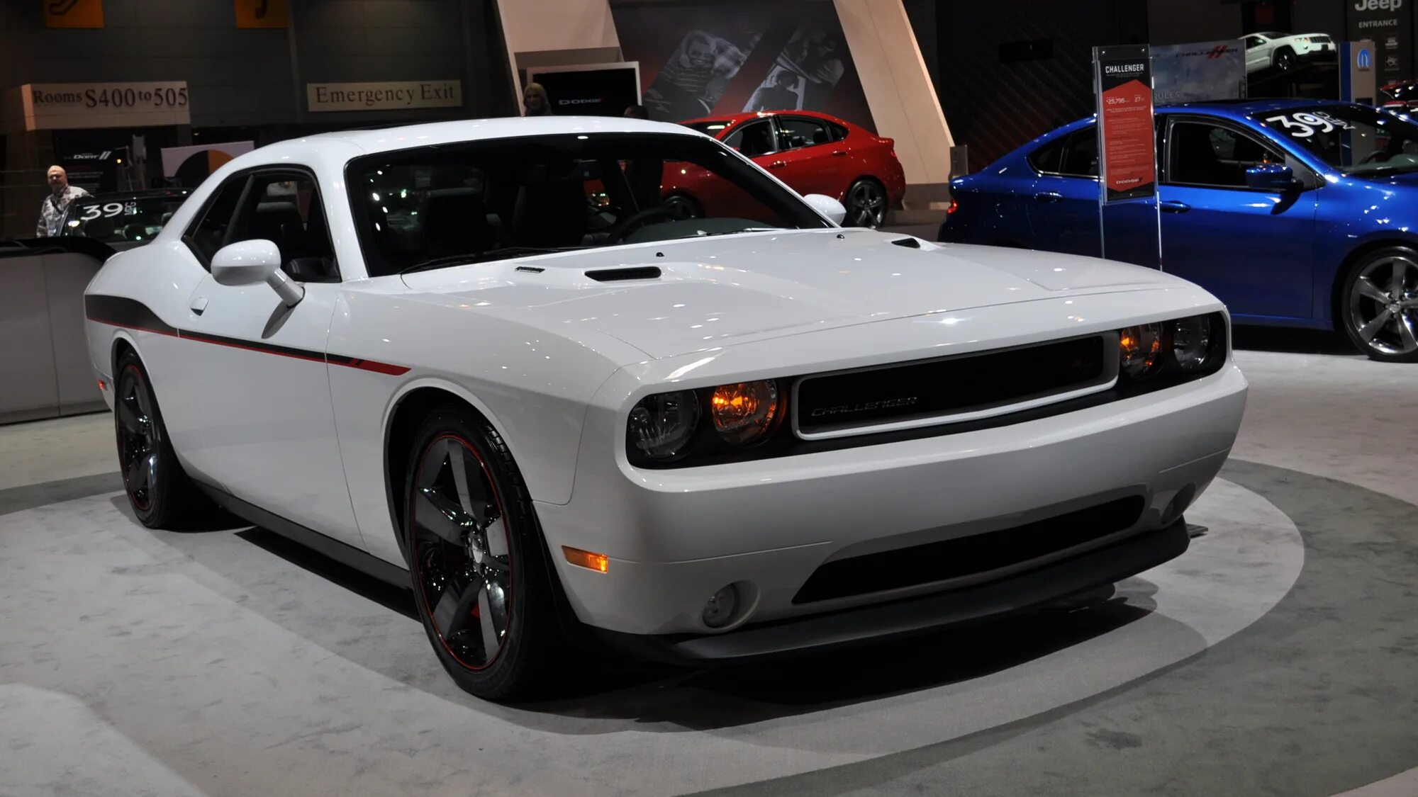 Отзывы челленджер. Додж Челленджер 2013. Dodge Challenger 2022. Dodge Challenger RT 2013. Додж Challenger 2013.