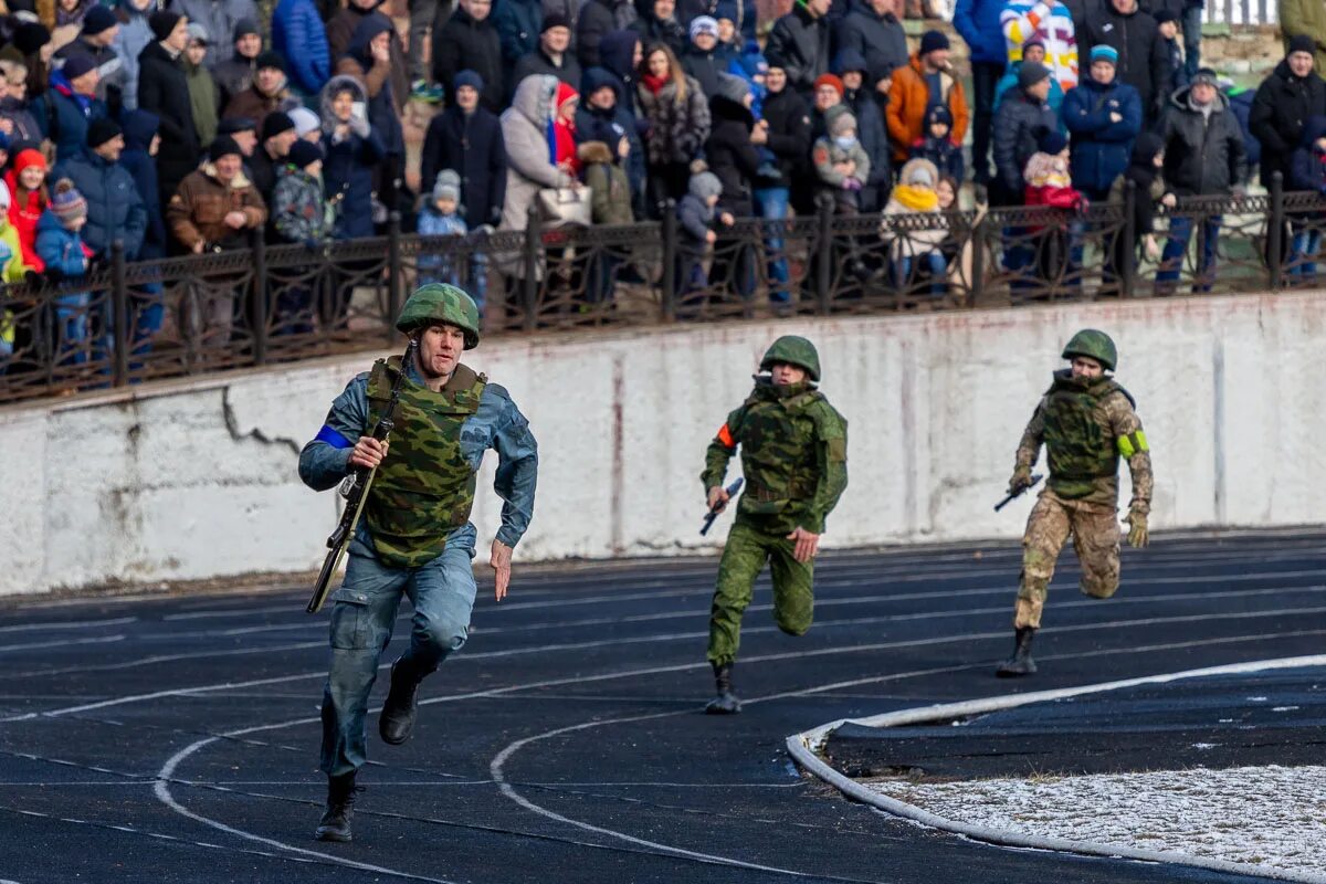 Военно спортивный праздник. Спортивный праздник в армии. Спорт в армии России. Спортивный военный. Военно спортивные названия