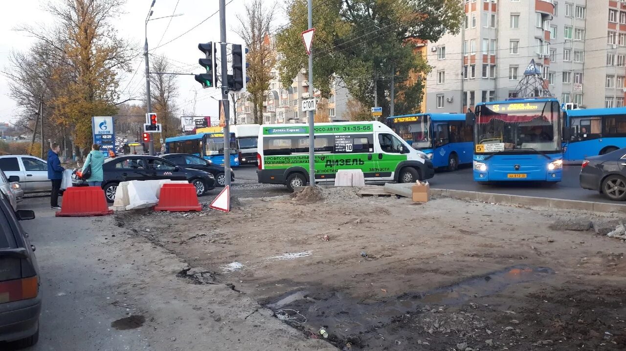 Переулок пилотов брянск. Переулок пилотов брянск остановка. сантехбрянск переулок пилотов. советский район переулок пилотов.