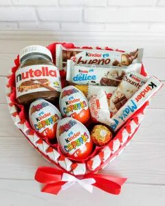 Сладости kinder из европы. Киндер сюрприз на 14 февраля. Kinder 14. Большой киндер. Kinder 14.