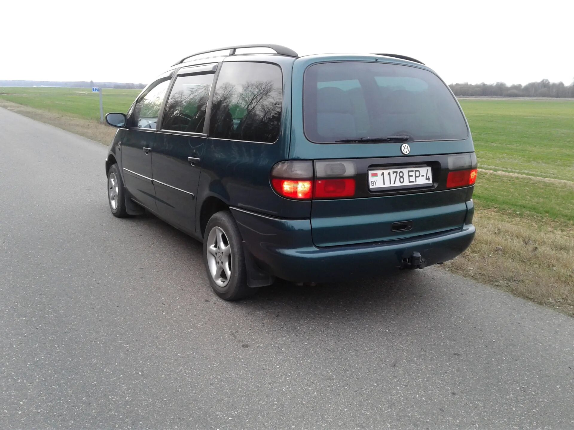 Volkswagen Sharan 1.9 TDI. Фольксваген Шаран 1997. Шаран Фольксваген 1.9 тди. Фольксваген Шаран 1.