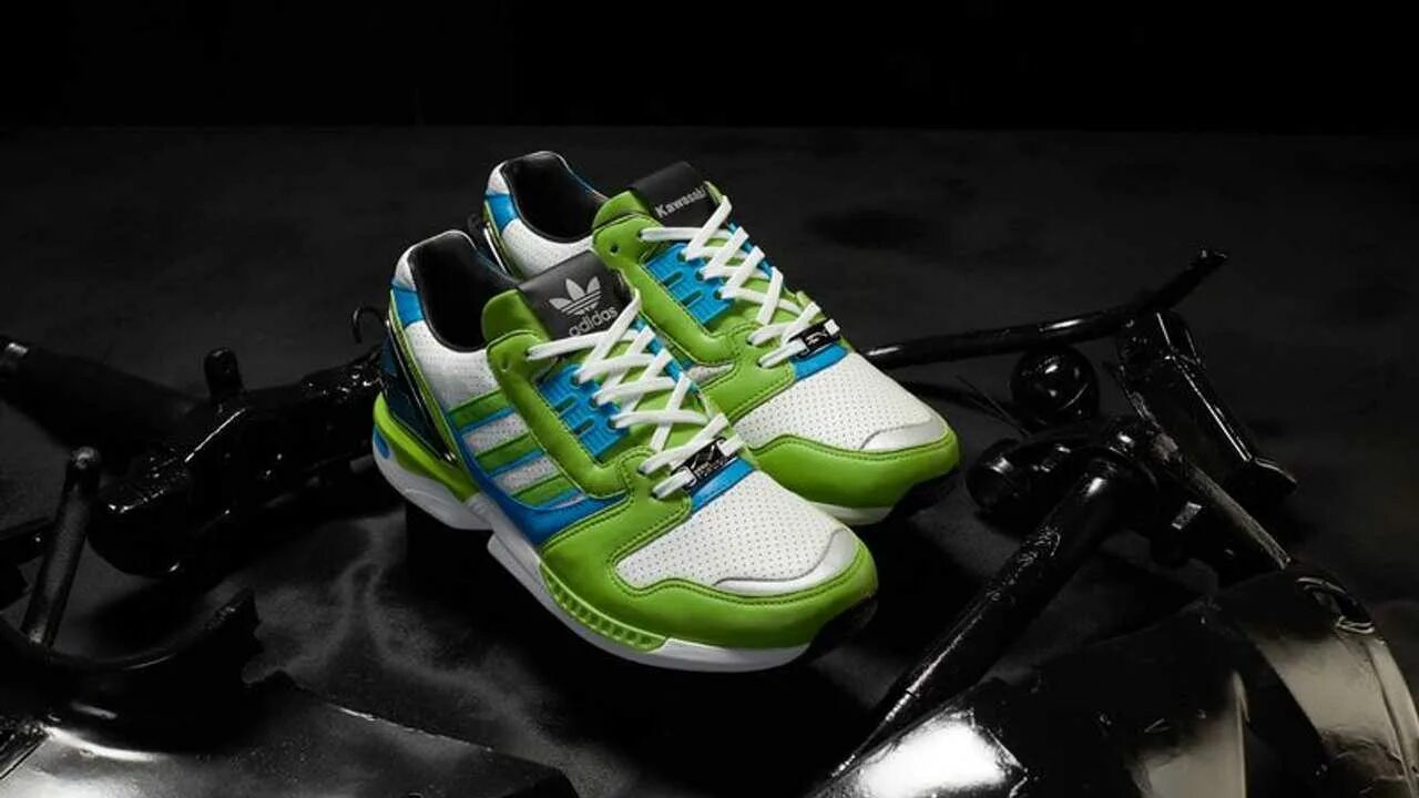 Кроссовки адидас черепашки ниндзя. Adidas ZX 8000 Kawasaki. Adidas Kawasaki Ninja ZX 8000. Adidas Kawasaki Ninja. Adidas x Kawasaki.