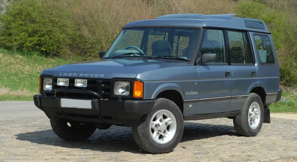 Me discovery. Land rover дискавери 2. Land rover discovery 1990. ленд ровер дискавери 2. Land rover discovery 1 поколения.
