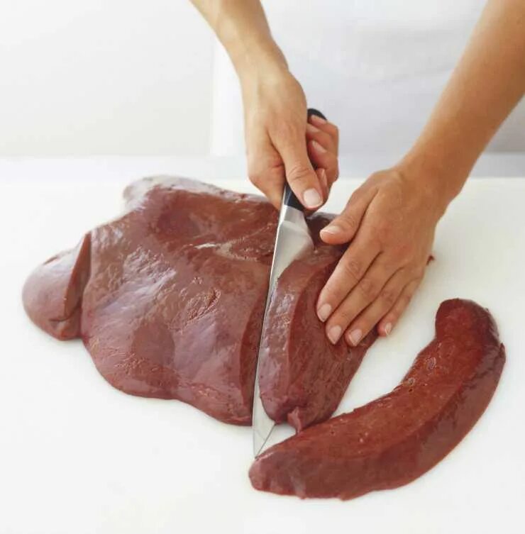 Как приготовить отбивную печень. Полезное приготовление мяса. говяжья печень неразделанная.