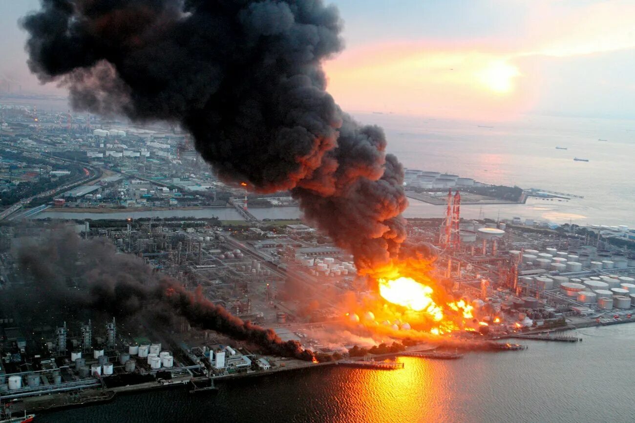 Аэс фукусима последствия. АЭС Фукусима-1. Фукусима взрыв на АЭС. Авария на АЭС Фукусима-1 (Япония, 2011).. Авария на АЭС Япония 2011.