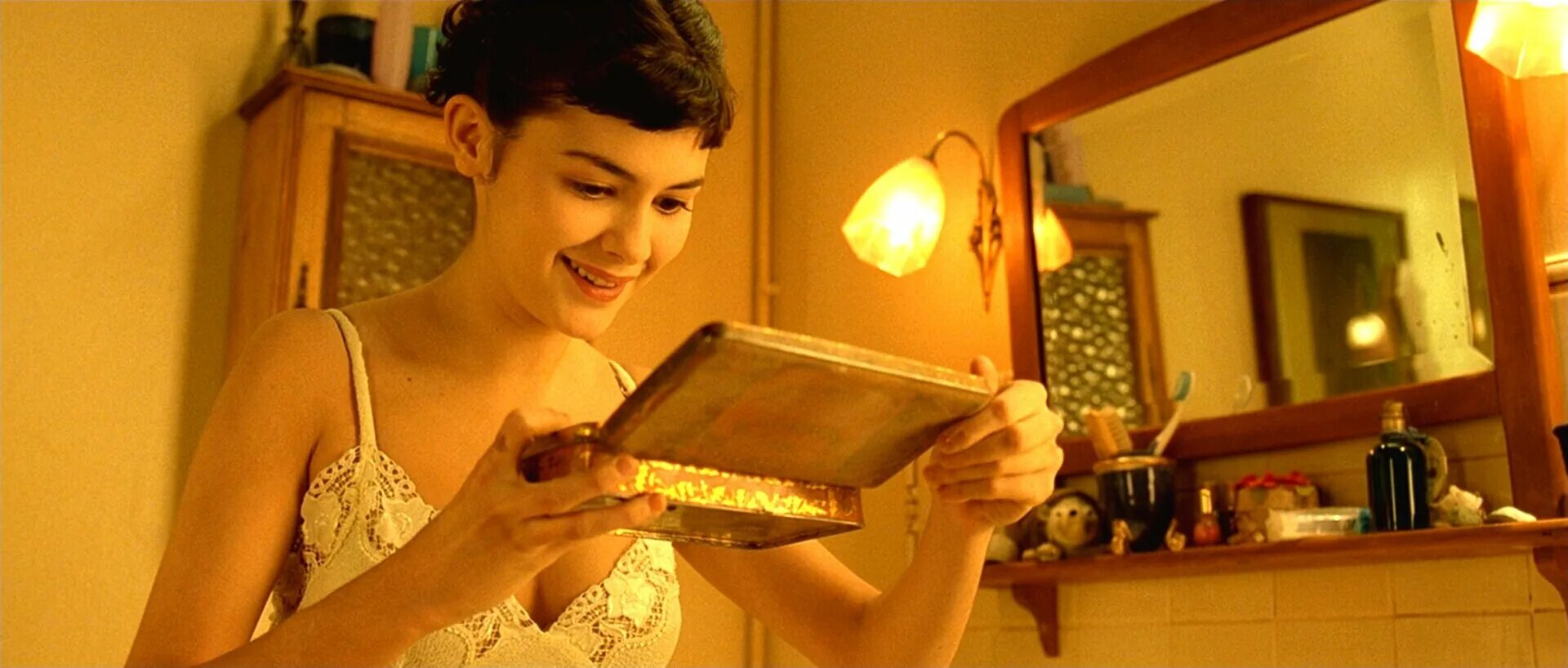 Амели пулен постер. Амели 2001. Одри тоту амели. Амели хамстер. Амели кадры.