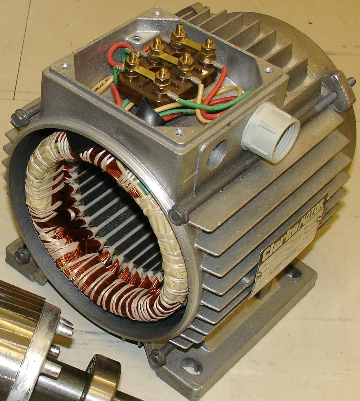 Three phase motors. Статор асинхронного электродвигателя. Статор электродвигателя GM 192. Двигатель асинхронный 380 статор. Статор асинхронного двигателя 15квт.