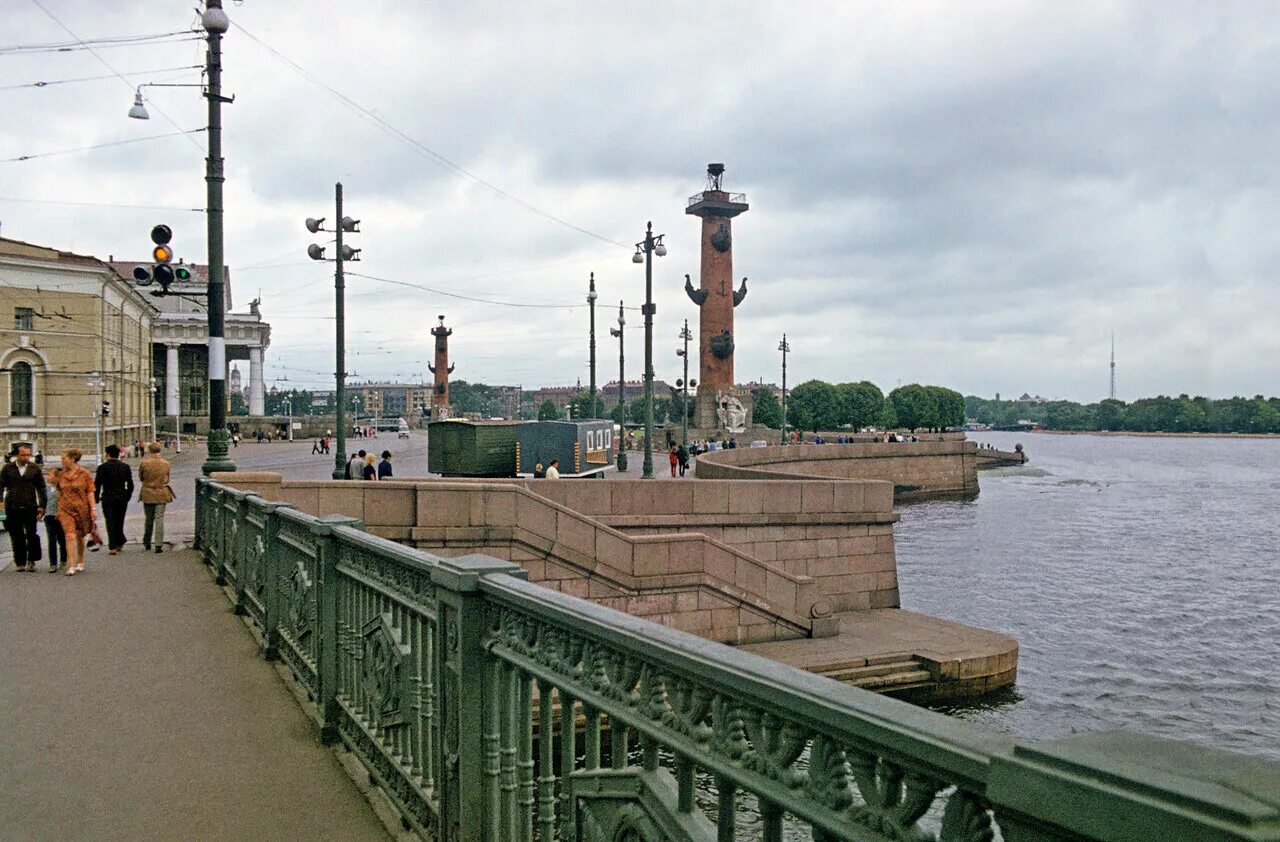 Васильевский остров ленинград. Ленинград город Васильевский остров. Ленинград 70-80 годов Васильевский остров. Василевский остров СССР. Ленинград 1972.