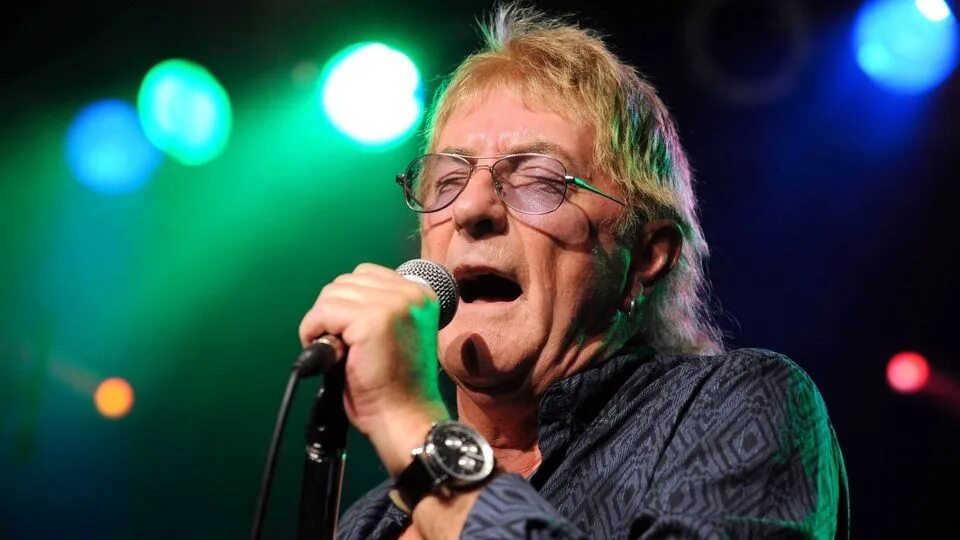 Вокалист uriah heep джон лоутон. Джон лоутон юрай. Джон лоутон юрай. Джон лоутон юрай хип. Джон лоутон юрай хип.
