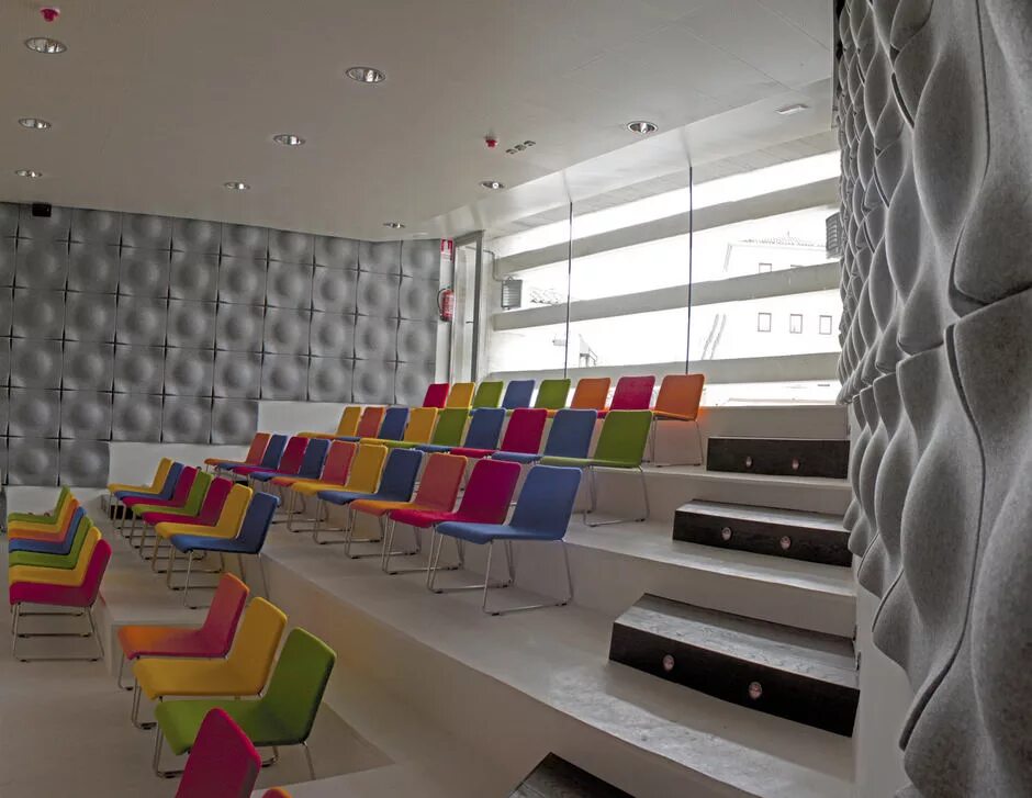 культурное досуговое пространство. зона отдыха в офисе. самарканд сити тц. комната отдыха в школе. многофункциональный общественный центр.