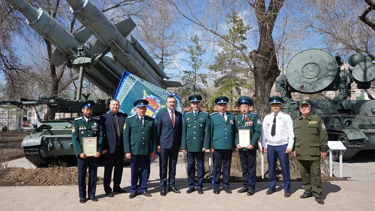 Оренбург казачество. Награждение военнослужащих. Казаки Оренбургского казачьего войска. Оренбург Сухопутные войска.