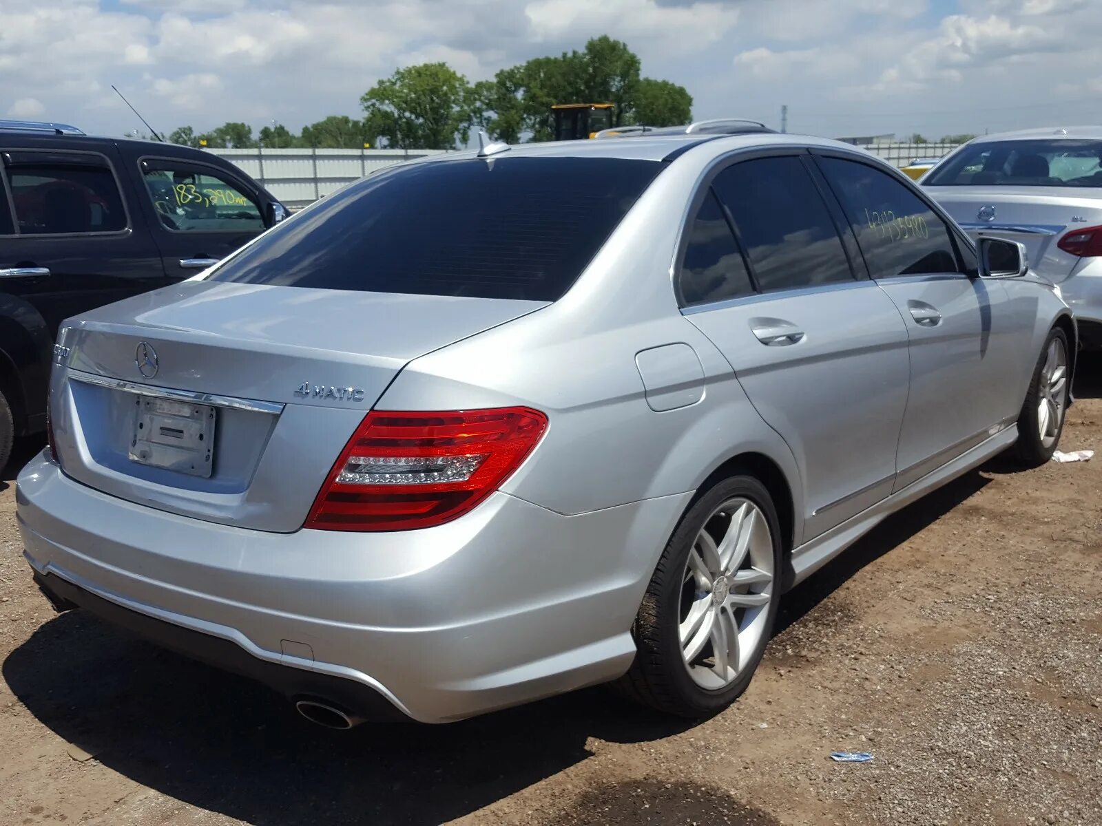 Мерседес 300 4 матик 2012 года. Cerwin vega xl300. 300 4 l. Mercedes c300 2012. Mercedes c class 2011.