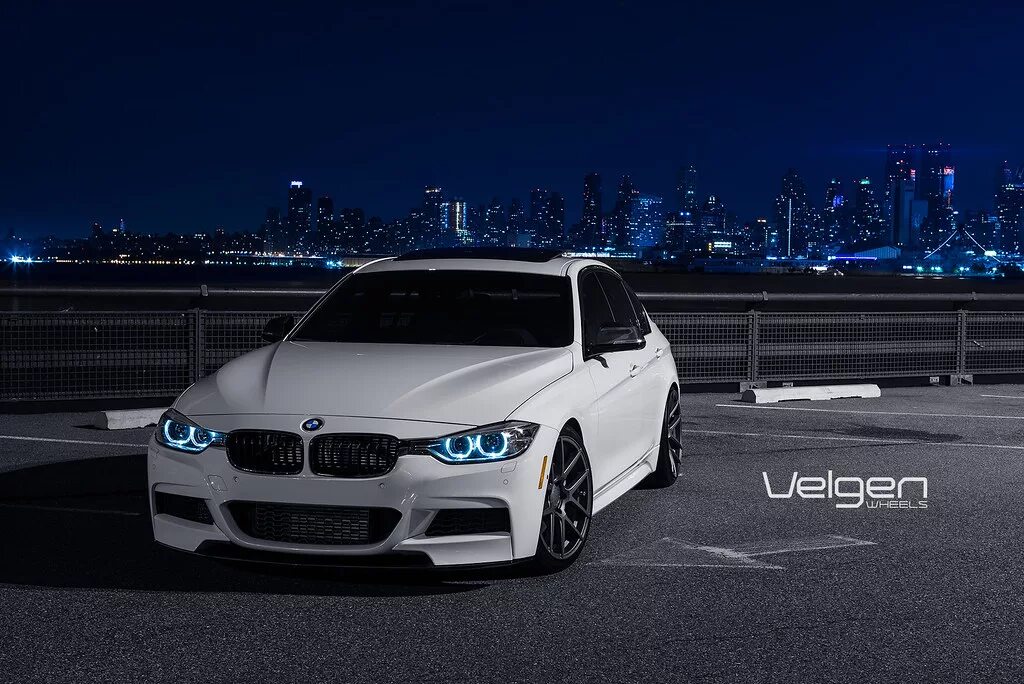 БМВ m5 f30. BMW f30 White Tuning. BMW f30 белая. BMW m3 f30 белая. М5 19