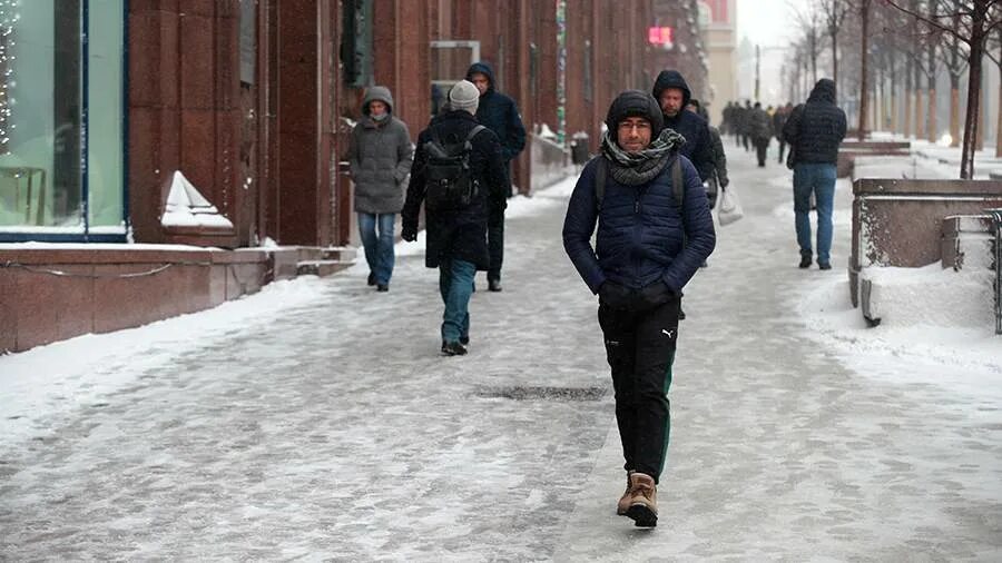 москва 11 декабря новости. снегоуборочные машины для города. николай двойняков манежная площадь беспорядки. дтп 13. 11.