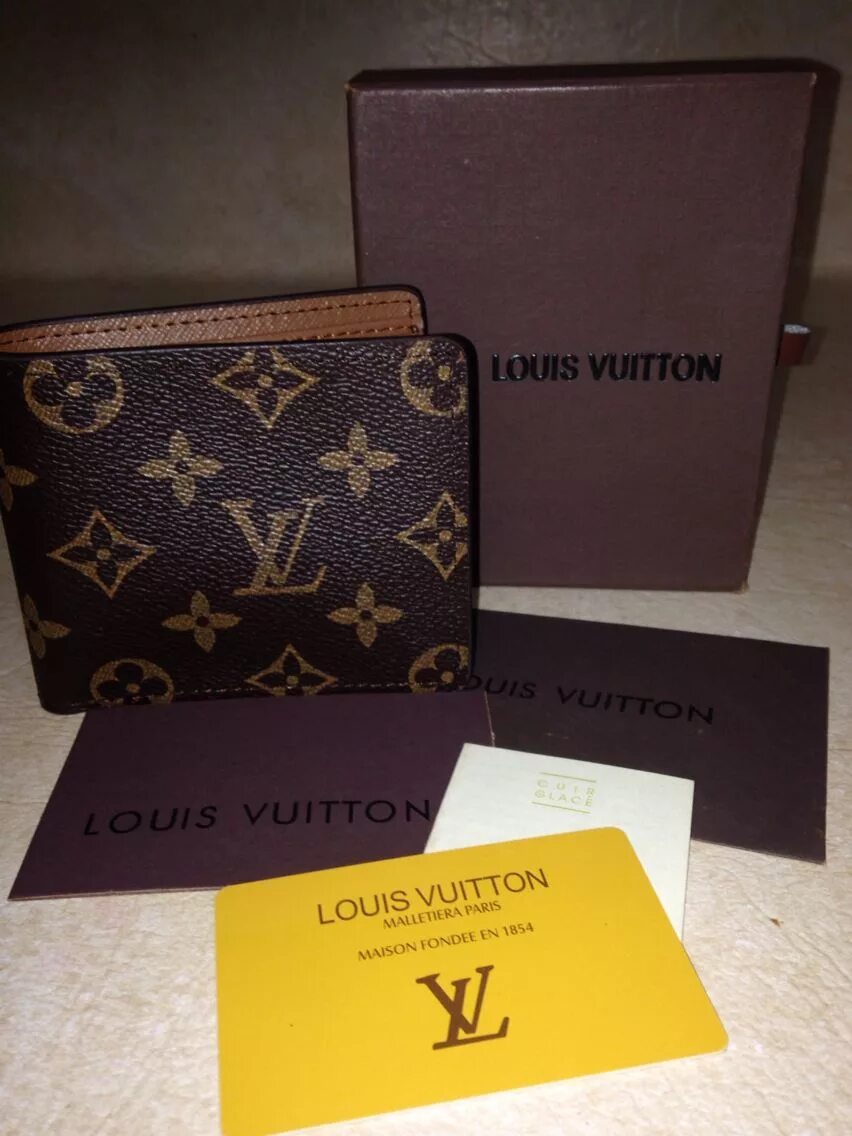 Карта луи. Louis vuitton maison fondee en 1854 сумка. карточка луи виттон желтая. louis vuitton maison fondee. louis vuitton malletier paris maison fondee en 1854 карта.
