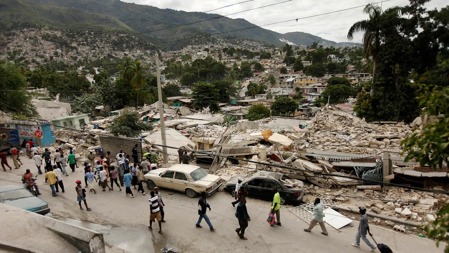 Землетрясение в гори. Землетрясение в порт-о-Пренс Гаити 2010 год. Землетрясение на Гаити 2021. Землетрясение порт о Пренс.