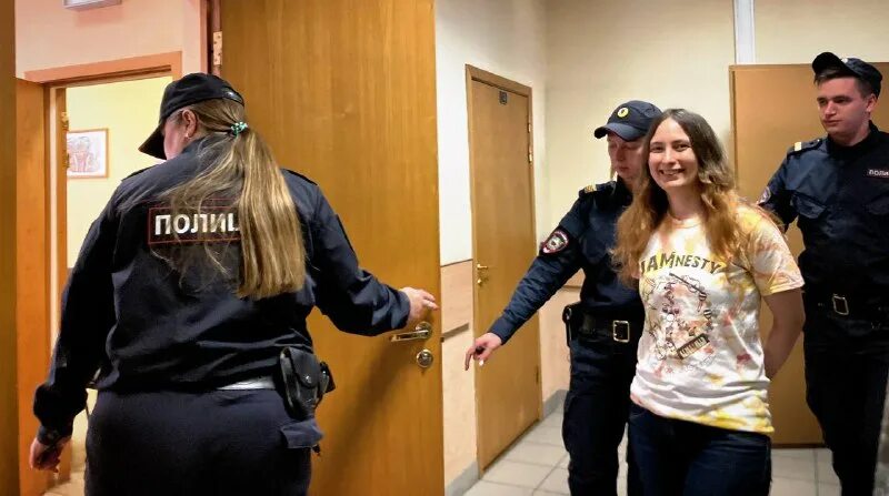 саша скочиленко сизо. саша скочиленко художницы из петербурга. скочиленко. за что осуждена скочиленко. саша сколиченко художница.