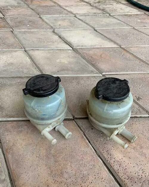 Бачок гур тойота 40. Бачок гур toyota. Бачок гур toyota camry. Бачок гур 1jz fse. Бачок гура тойота.