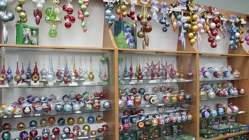Завод игрушек в клину. Клинское подворье фабрика елочных игрушек. фабрика елочка клин. город клин фабрика елочка. клинская фабрика елочных игрушек магазин.