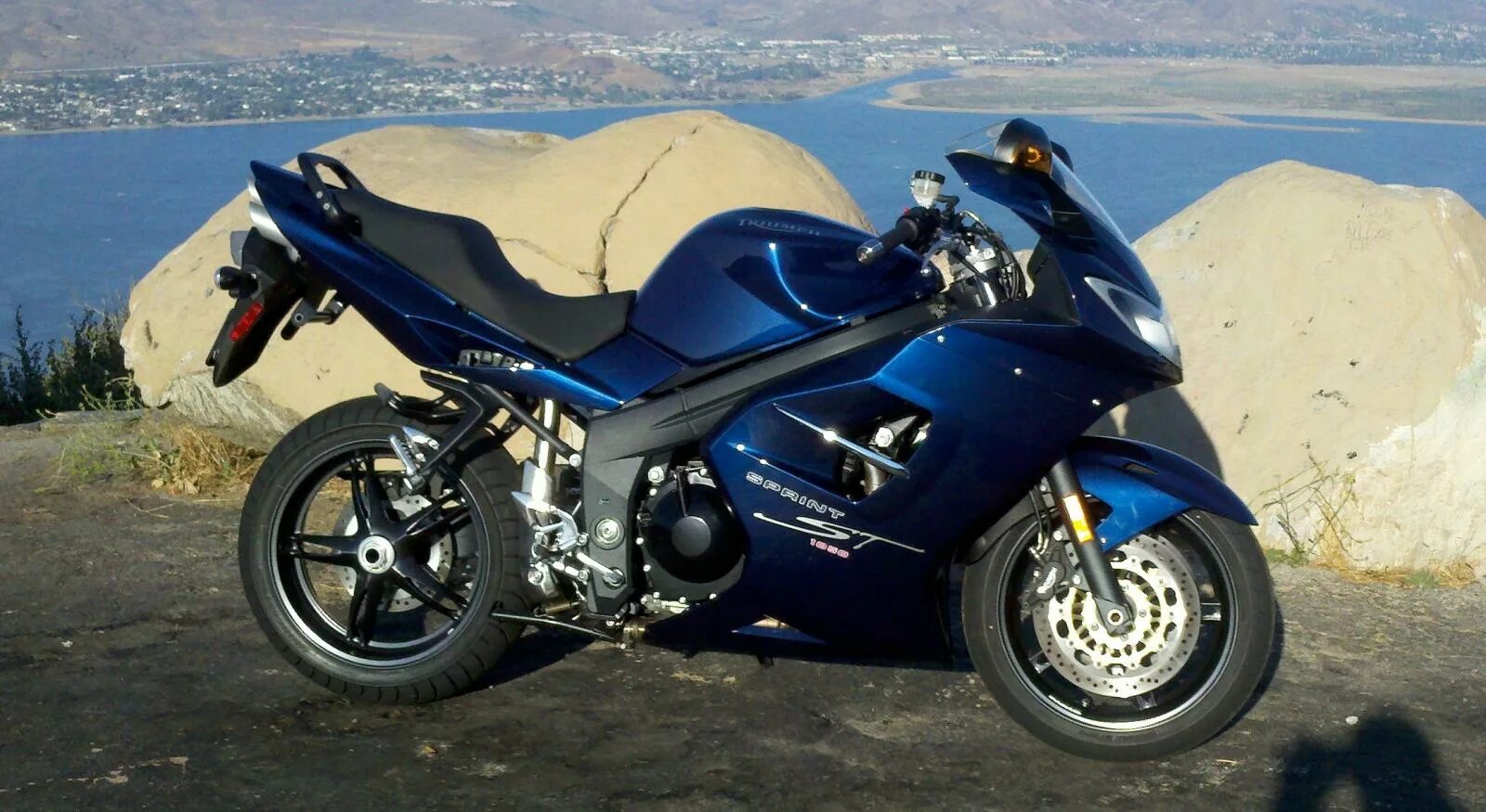 Sprint st 1050. Sprint st 1050. Триумф спринт ст 1050. Triumph 1050 st. Триумф спринт ст 1050.