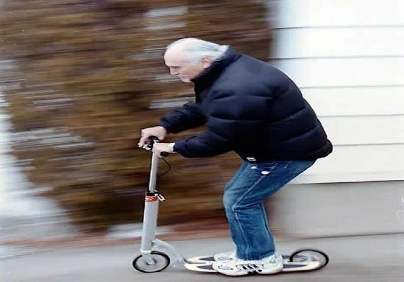 Вы негоняйти пацаны матерям. Гоняйте пацаны вы никому не нужны. Не гоняйте пацаны слова. Не гоняйте пацаны слова. Не гоняйте пацаны.