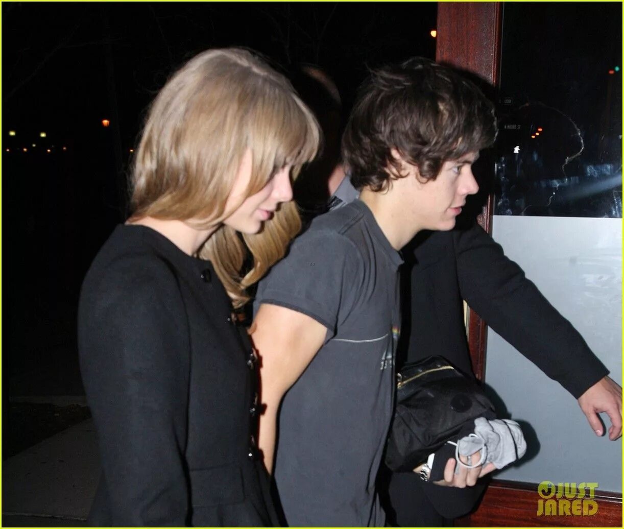 Harry Styles and Taylor Swift Kiss. Тейлор свифт стайлс