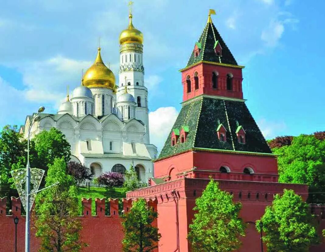 Возведение московского кремля. Тайницкая башня кремля. тайницкая башня московского кремля 1485. московский кремль башни кремля тайницкая. тайницкая башня московского кремля 15 век.