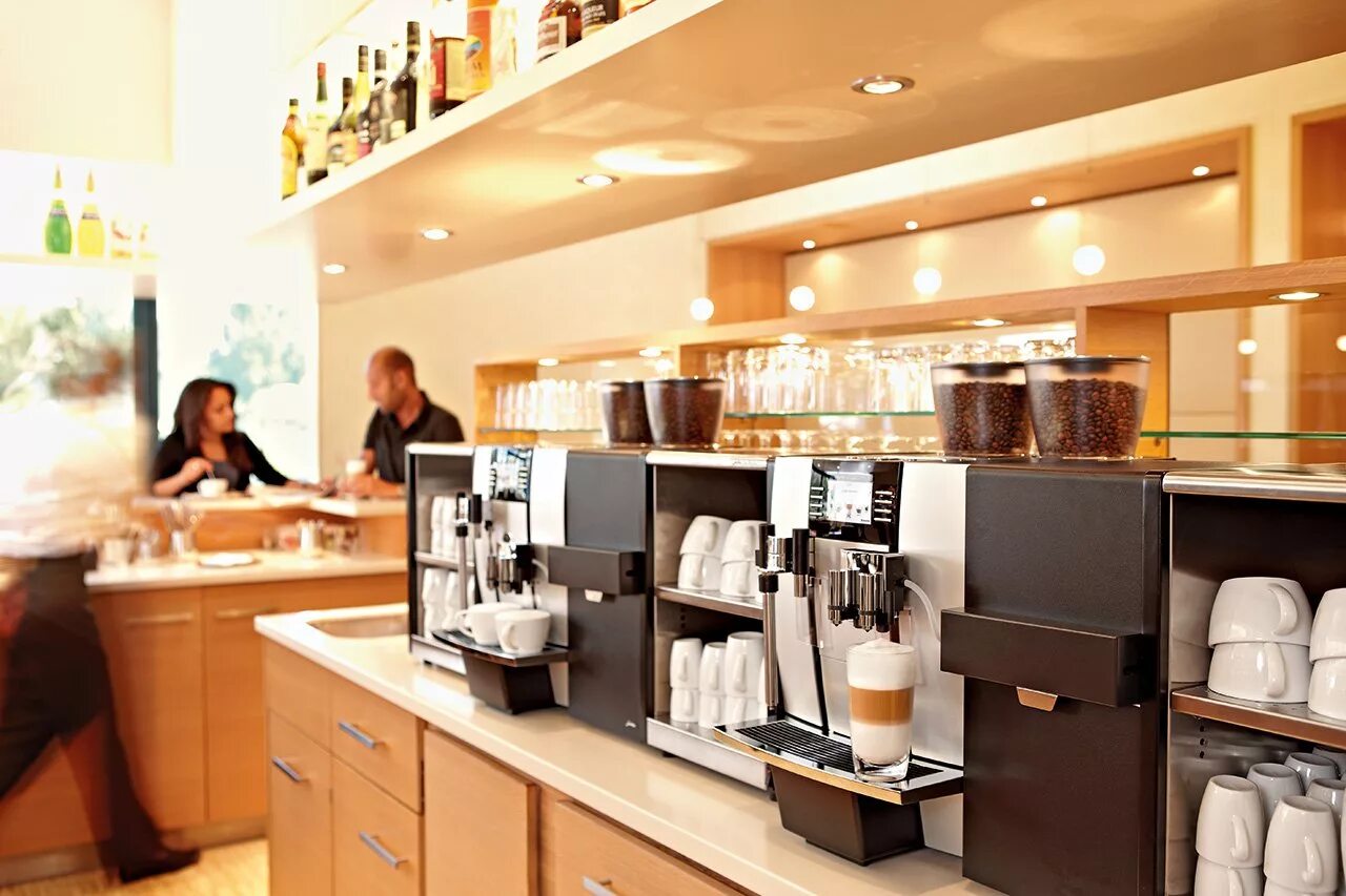 Что должно быть в кофейне. Оборудование для кофейни. Кофемашина для кафе. Кофемашина для кофейни. Кофейное оборудование для кофейни.