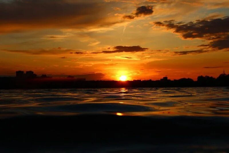 Море закат рассвет. Фон закат. Закаты лайф. Закаты лайф. Красный закат.