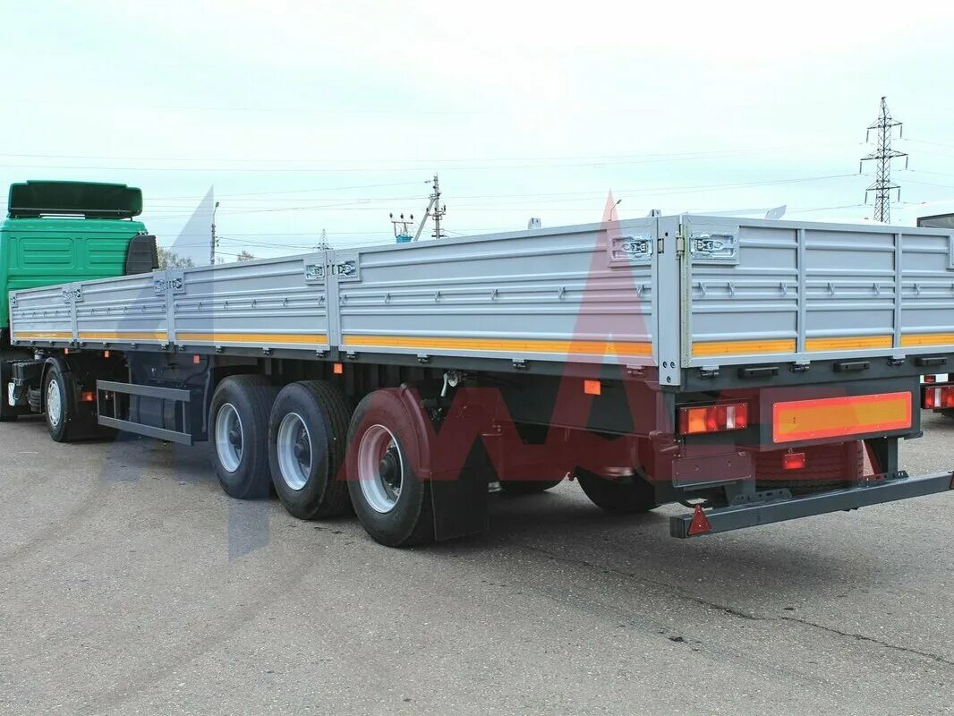 Полуприцеп бортовой маз 975800-2010. Прицеп маз 975800. Маз 975800. Полуприцеп бортовой маз 975800. Маз 975800.