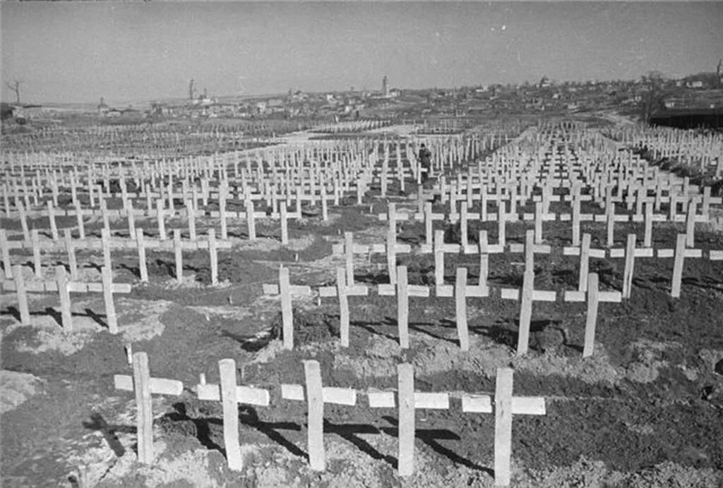 Могилы солдат вов 1941-1945. Могилы второй мировой. Могилы второй мировой. Могилы солдат вов 1941-1945. Солдатские могилы.