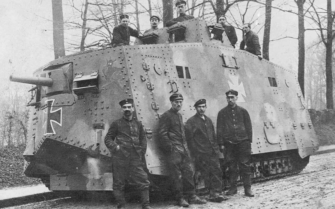 22 немецких танков. A7v танк. Танк а7v 506 Mephisto. Первый немецкий танк a7v. Немецкий танк первой мировой войны a7v.