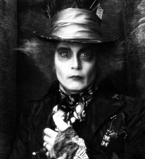 Photos from Johnny Depp's Best Roles - E! Online Johnny depp mad hatter, Alice i