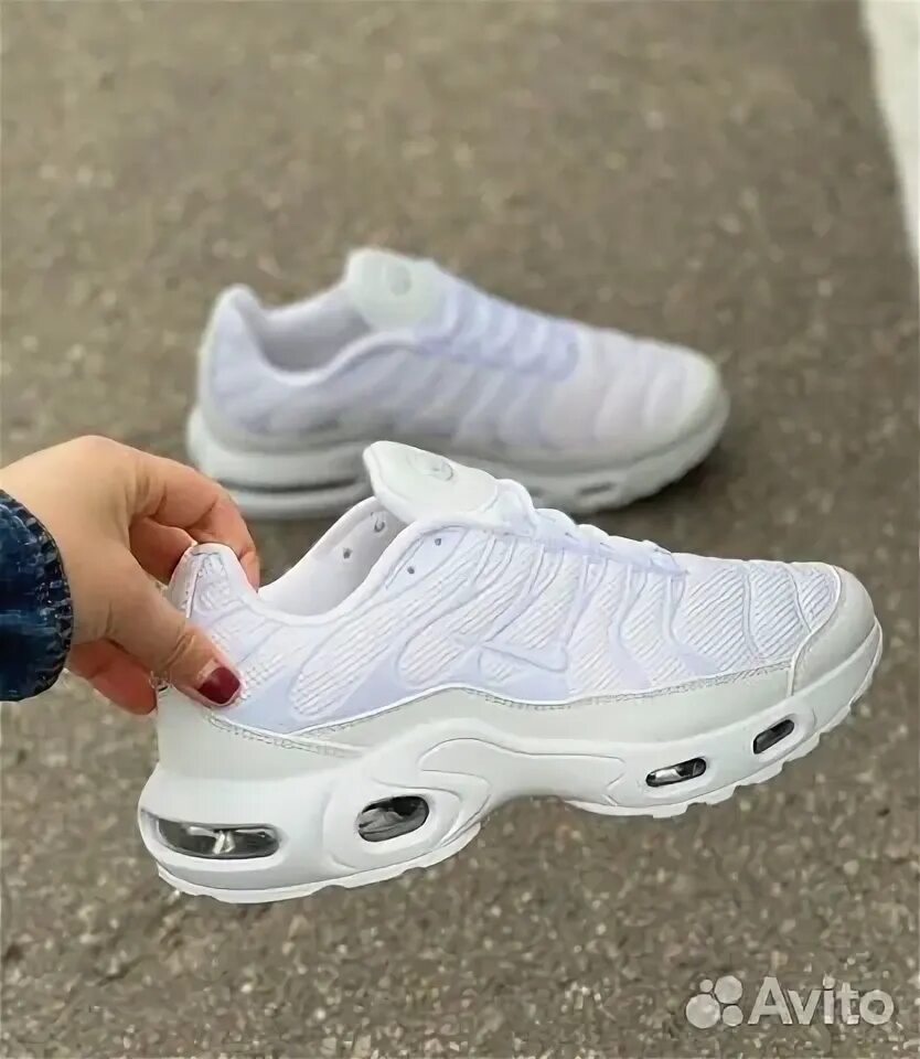 Тн белые. Nike TN белые. Nike Air белые мужские TN. Найк тн плюс белые. Nike TN White оригинал.