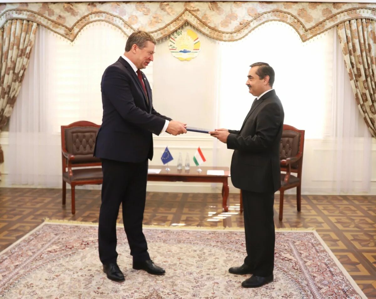 Мид таджикистана новости. Министр иностранных дел Таджикистана. Зам Министерство иностранных дел в Таджикистан. Джавдат МИД Таджикистана.