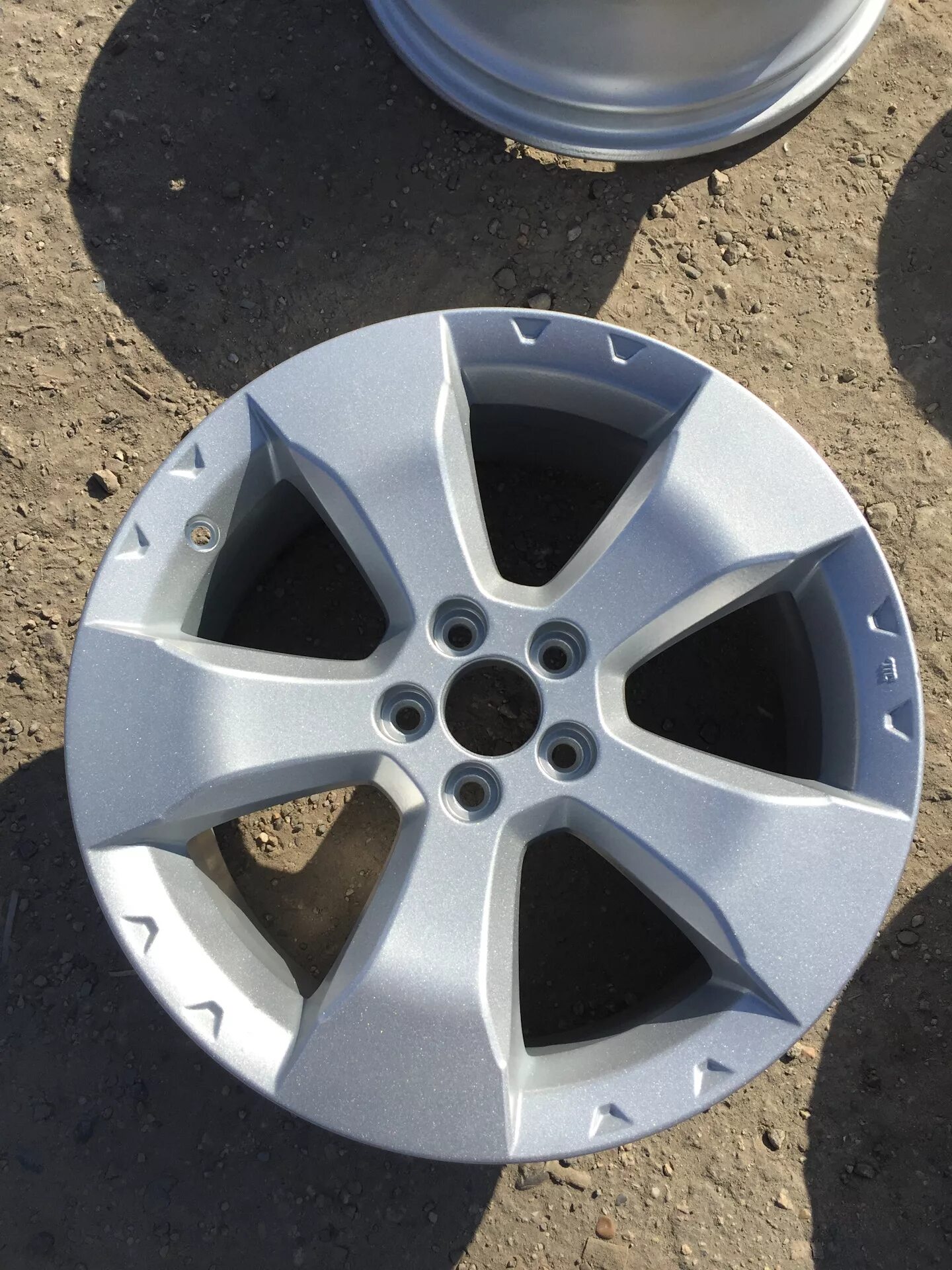 оригинальные диски субару форестер. оригинальные диски субару форестер.