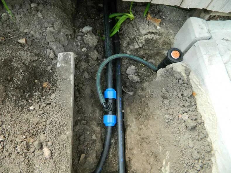 Пнд ввод. Пнд труба 20 водопровод летний. автополив на пнд 32. пнд магистраль водопровод 50 мм от колодца. водопровод из скважины пнд 32.