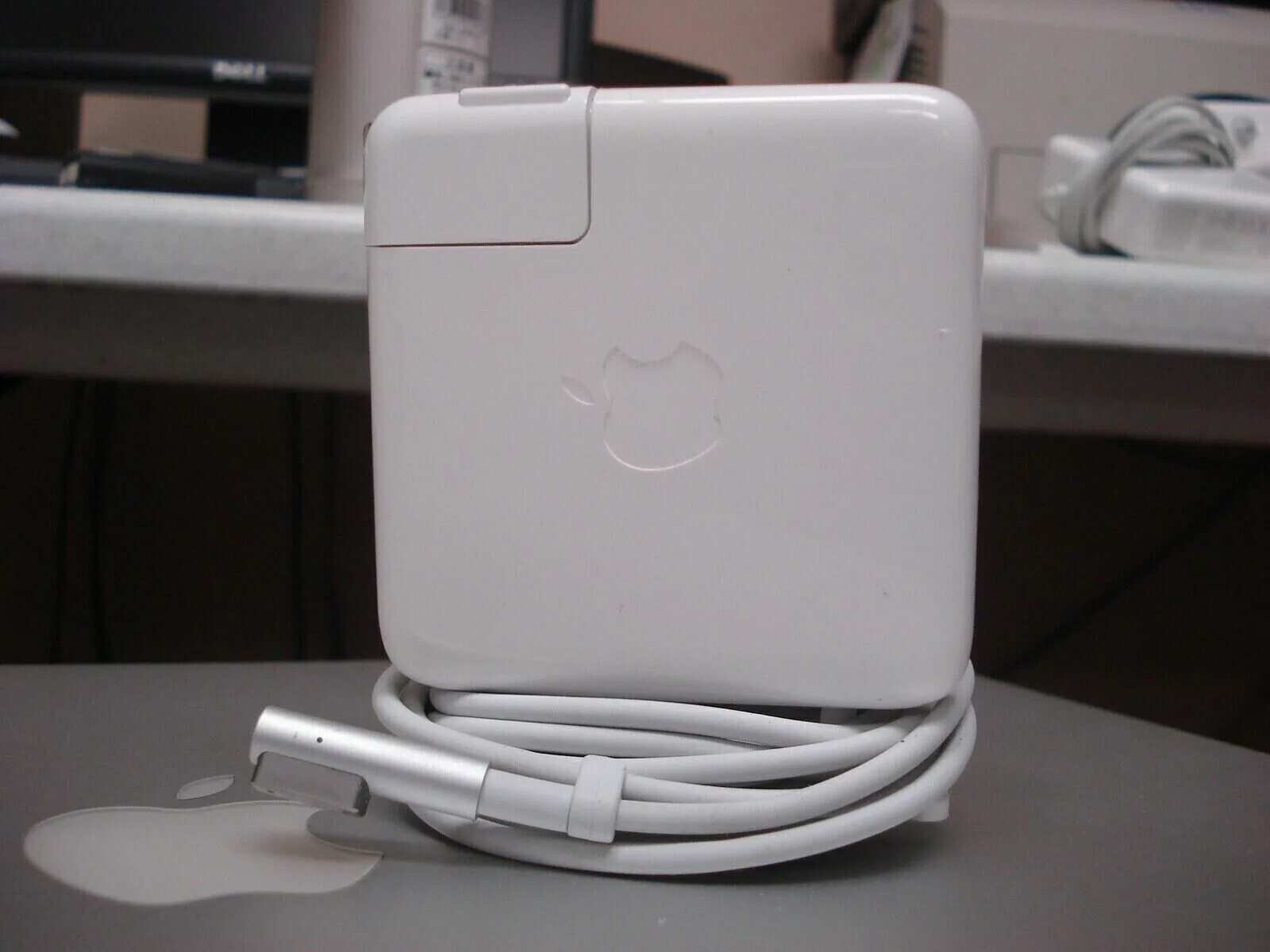 Apple magsafe оригинальный. Apple magsafe оригинальный. Magsafe charger зарядка. Блок питания apple magsafe power adapter - 60w. Apple magsafe оригинальный.