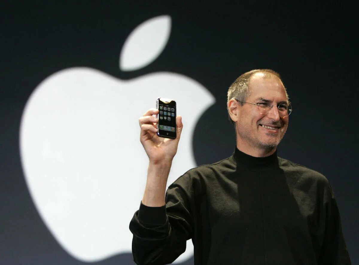 Стив Джобс Эппл. Apple Steve jobs. Стив Джобс айфон 2007. Стив Джобс с айфоном.