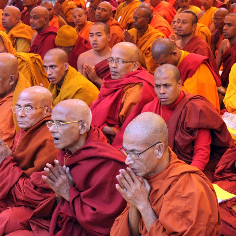 Буддисты. Монах Бодгайя. Mahayana Monks. Буддист. Буддизм монахи.