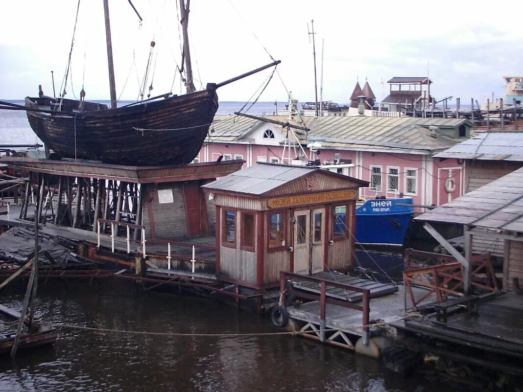 Морской музей одиссей петрозаводск. Полярная Одиссея Петрозаводск музей. Полярный Одиссей Петрозаводск. Петрозаводск морской историко-культурный центр “Полярный Одиссей”. Морской музей клуба Полярный Одиссей Петрозаводск.